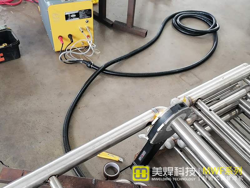 封闭式管管焊机复杂环境案例.jpg